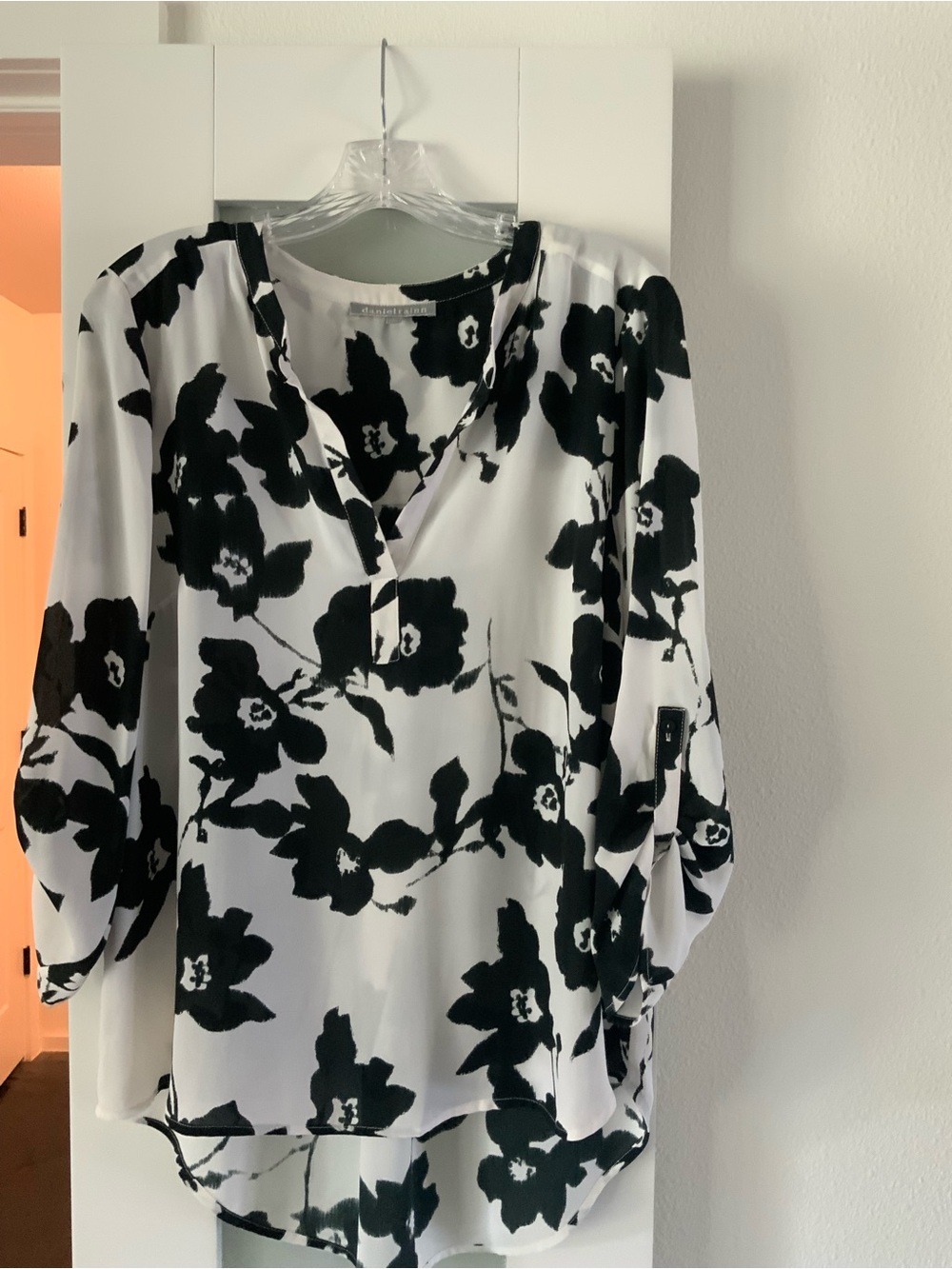 Daniel Rainn Black and White Floral V-Neck Blouse
